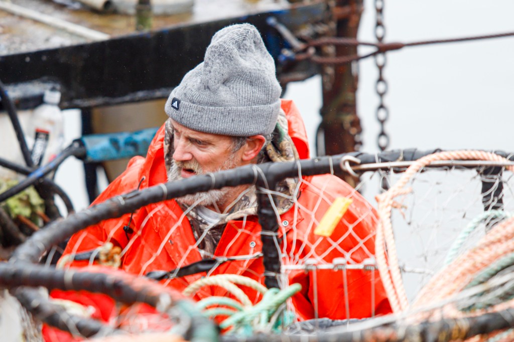 Crabbers get cracking: State’s most lucrative fishery starts with high hopes after delay